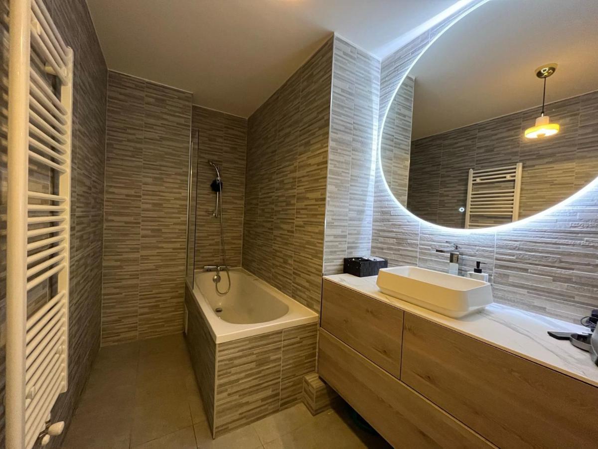 קלישי Appartement Luxueux Climatise Avec Terrasse, 6 Couchages - 17Eme Arrondissement De Paris מראה חיצוני תמונה